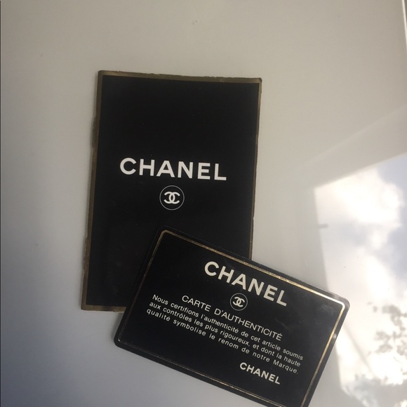 ❗️SOLD❗️Chanel Vintage Quilted Camera Bag - Picture 6 of 6